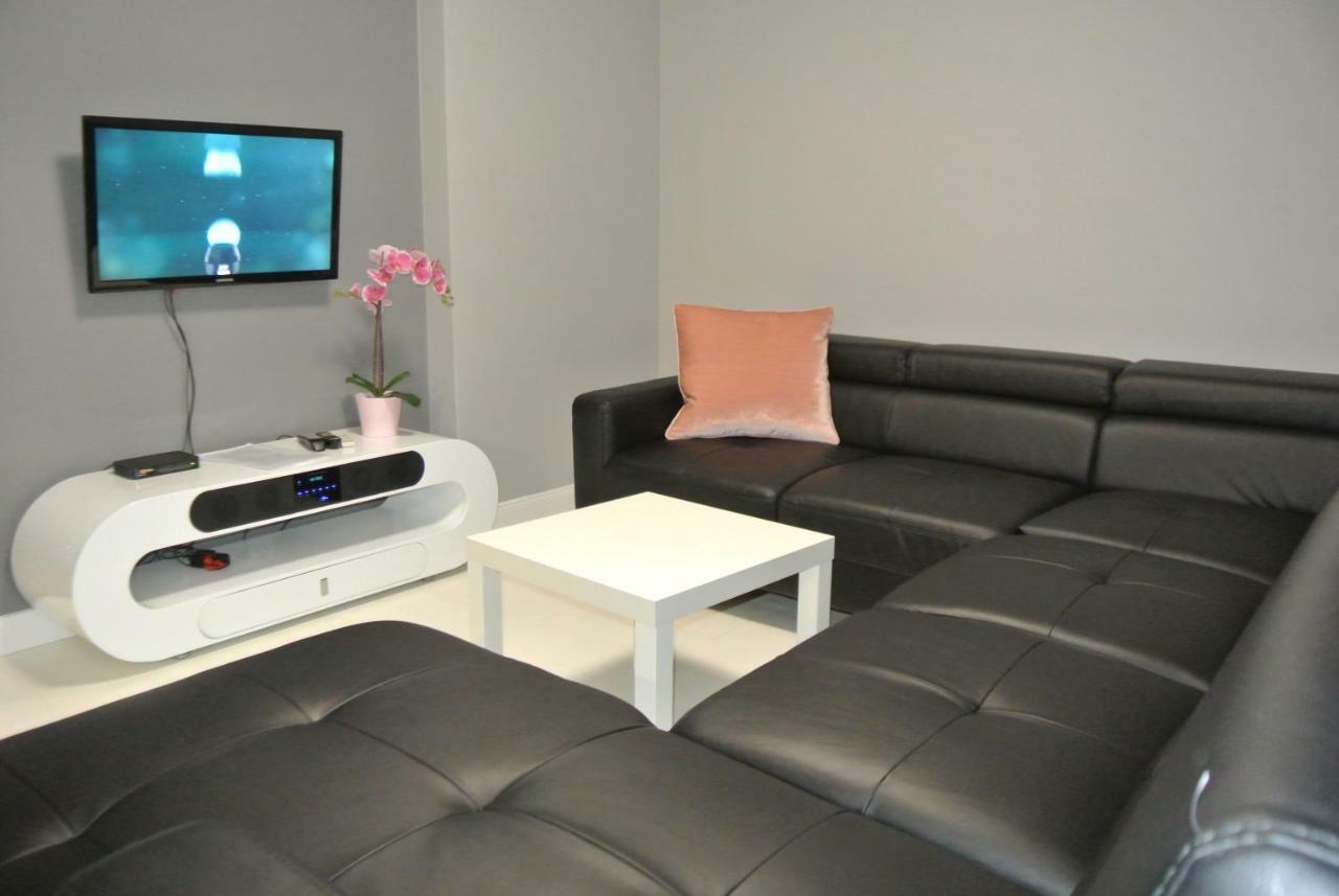 Apartamenty Centrum- Kochanowskiego -Dawniej Two-Bedroom Apartment Zielona Góra Exterior foto